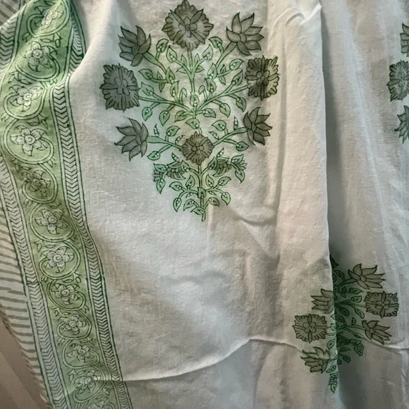 Julia Amory Celadon Pareo - Picture 9 of 12